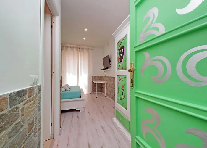 Lucky Domus Appio Roma